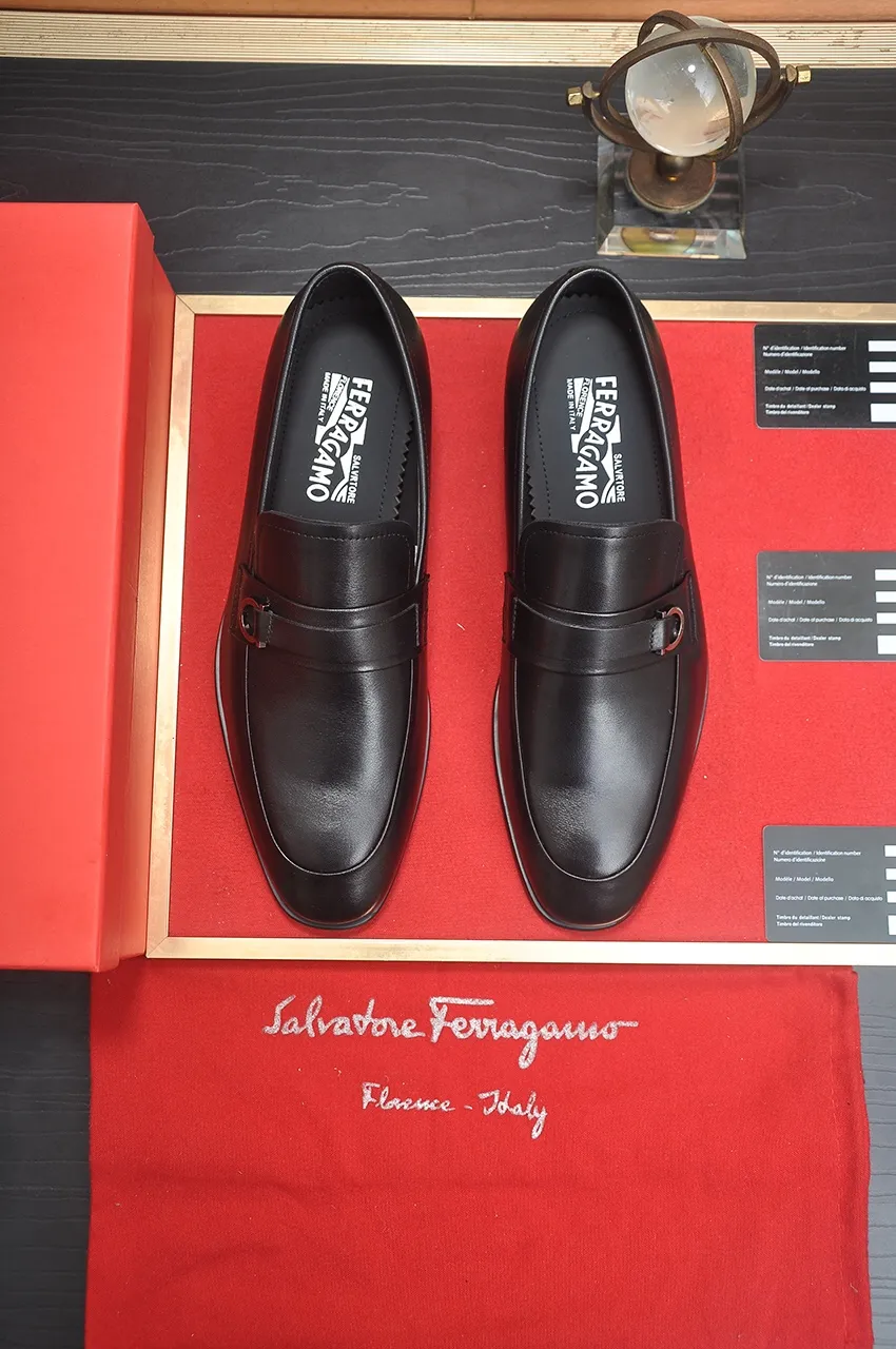 Men's shoes 💰520💶【Ferragamo/Ferragamo】The latest model in the counter. Original imported high-quality cowhide with open sides + imported 🐂 water-dyed cowhide lining + original luxury metal buckle + original combination outsole. No pressure for comparison. 38--45 (45 is custom-made and cannot be returned or exchanged)
